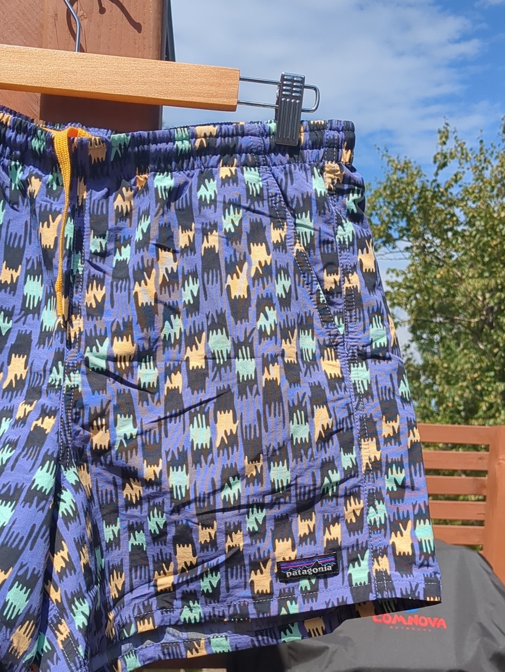 -PATAGONIA- Barely Baggies 5" Size M Patterned Purple Shorts
